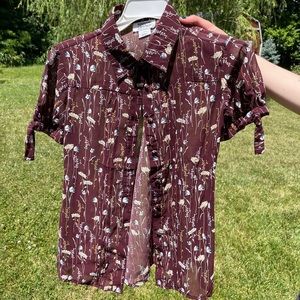 Unique Vintage, Size XS, Burgundy w embroidered flowers